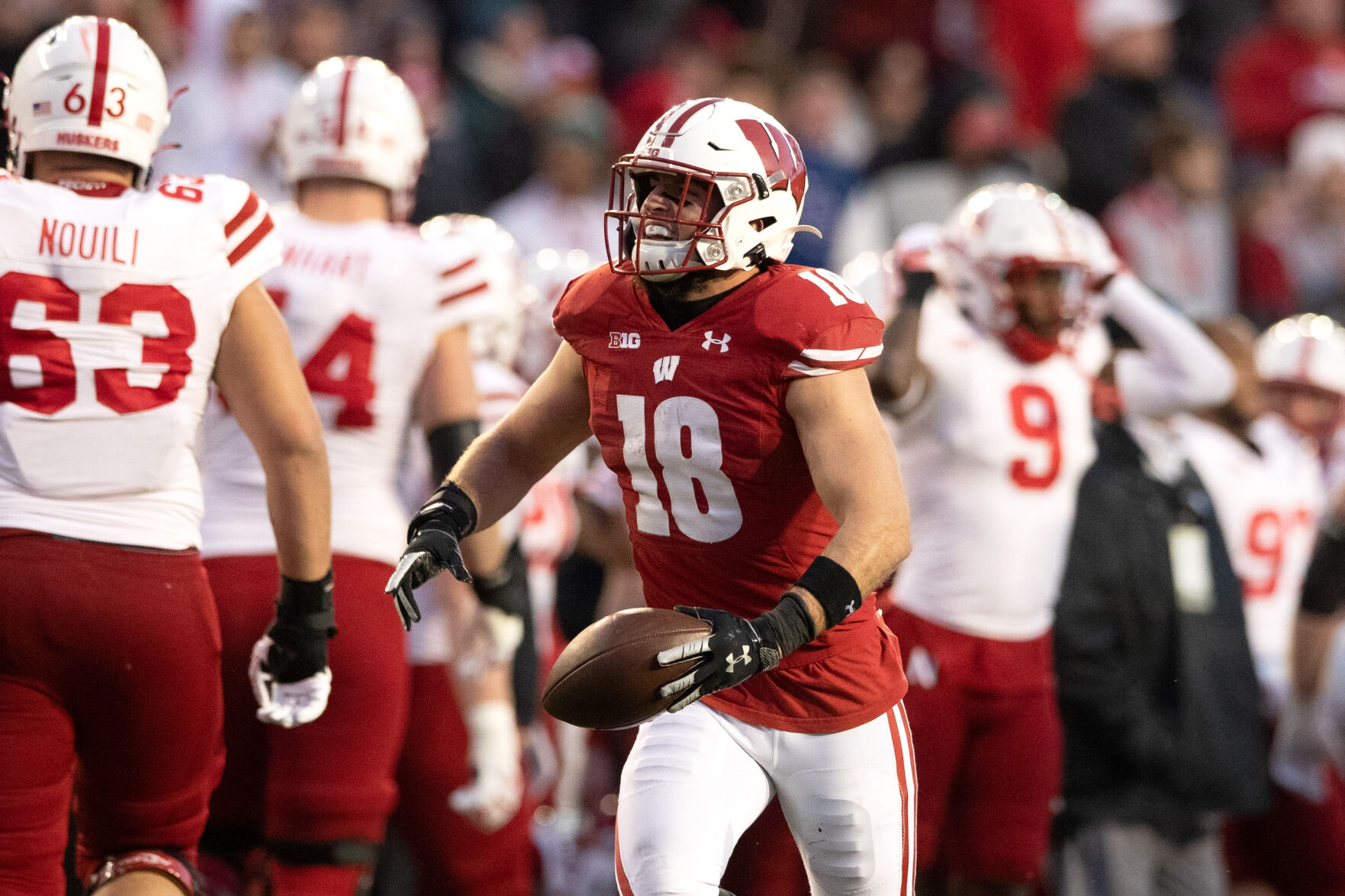 112122-owh-spo-nebraskawisconsin-em26.jpg